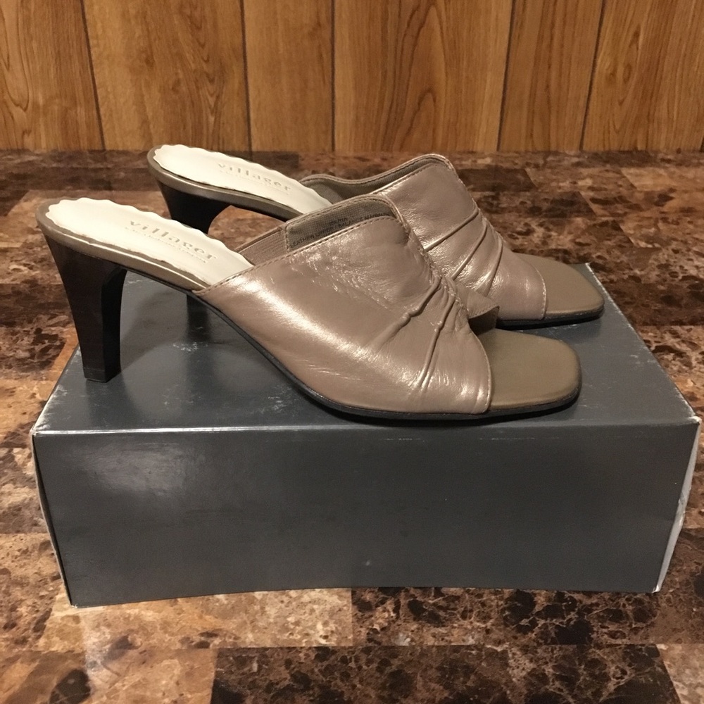 Heels - Picture 2 of 6